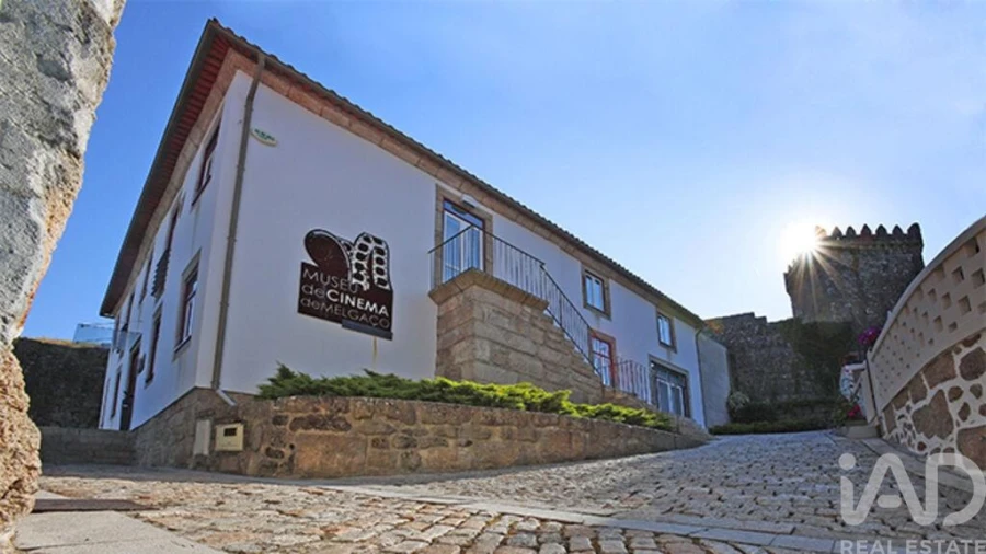 Apartamento T4 para Venda em Vila e Roussas Foto 17