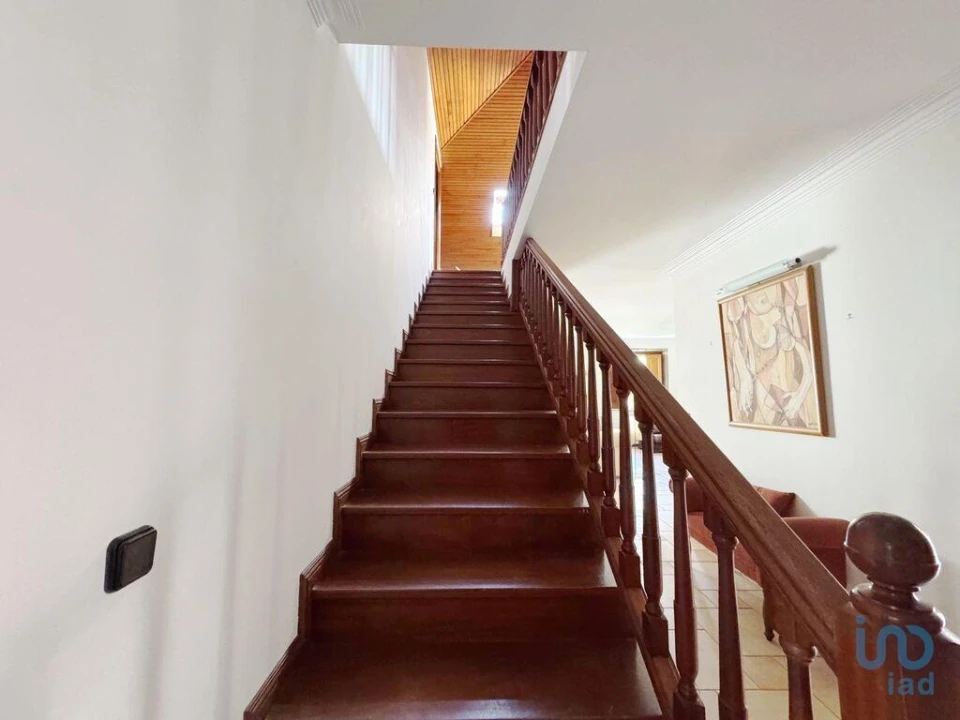 Apartamento T4 para Venda em Vila e Roussas Foto 8