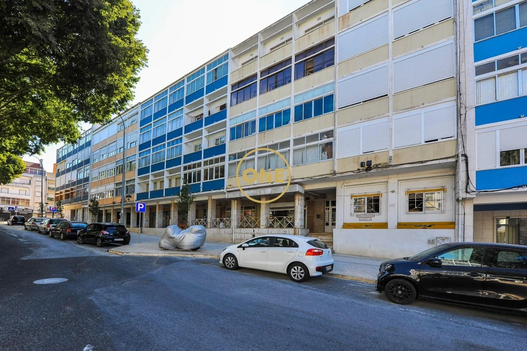 Loja para Venda em Venteira Foto 1