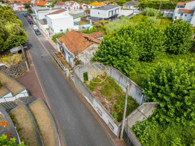 Moradia T3 para Venda em Capelas Foto 7