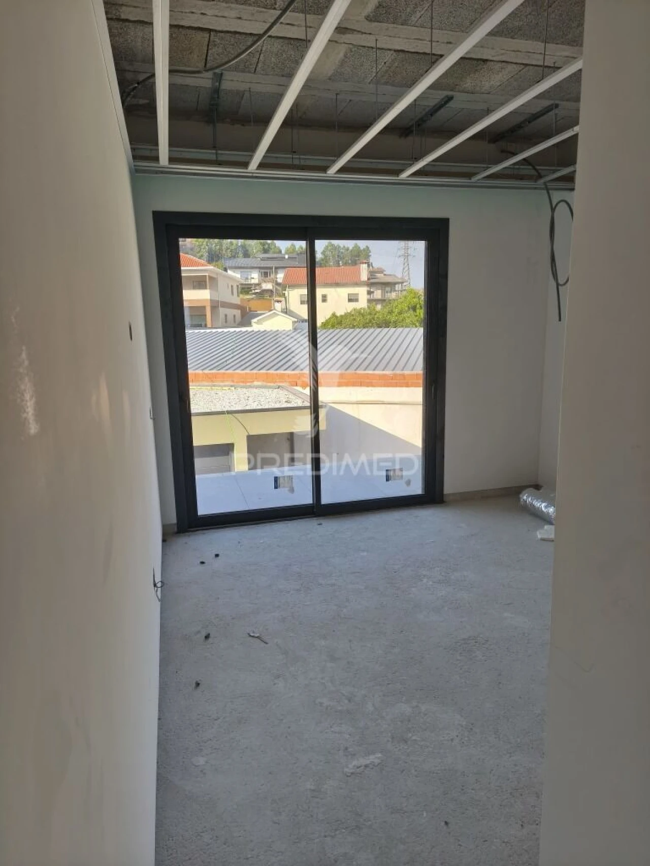 Moradia T3 para Venda em Oliveira (Santa Maria) Foto 9