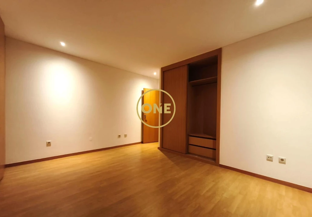 Apartamento T2 para Venda em Balazar Foto 11