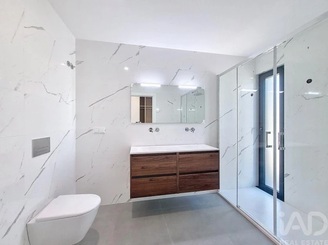 Moradia T4 para Venda em Silveira Foto 17