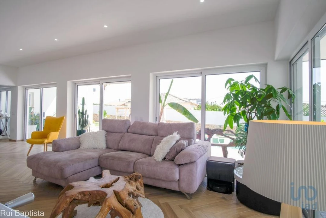 Moradia T4 para Venda em Mexilhoeira Grande Foto 10