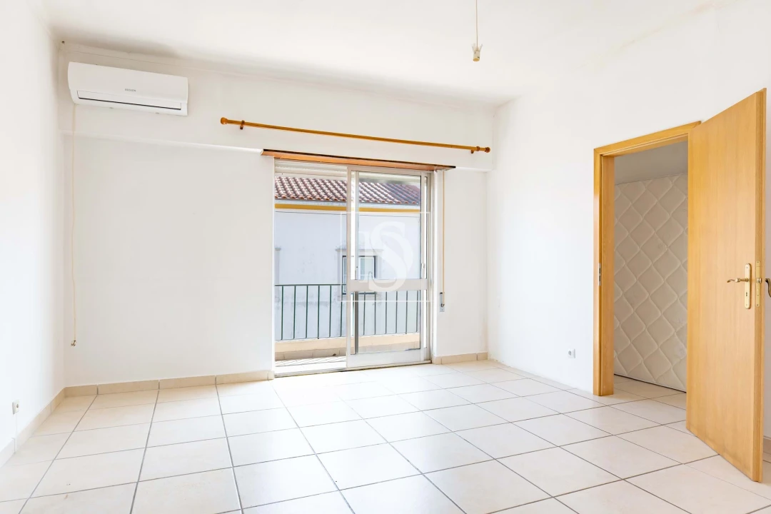 Moradia T3 para Venda em Olaia e Paço Foto 9