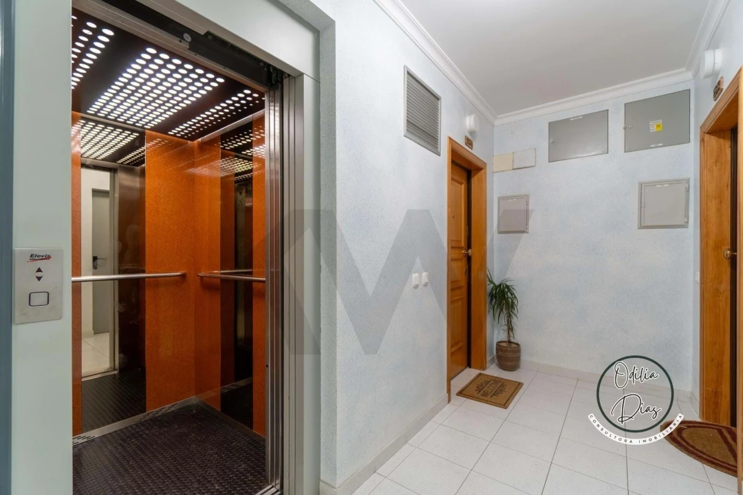 Apartamento T1 para Venda em Loule (São Clemente) Foto 5