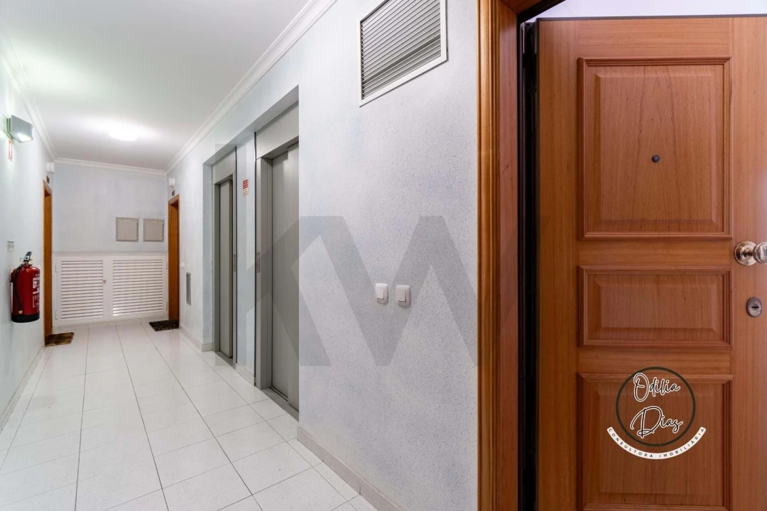 Apartamento T1 para Venda em Loule (São Clemente) Foto 6