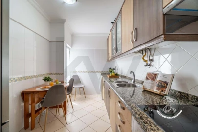 Apartamento T1 para Venda em Loule (São Clemente)