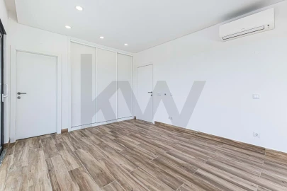 Moradia T4 para Venda em Silves