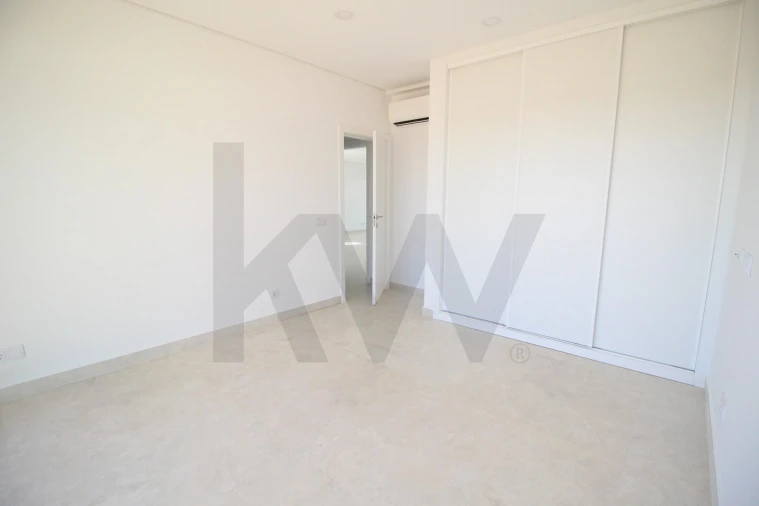 Moradia T4 para Venda em Silves Foto 20