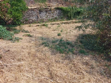 Moradia T2 para Venda em Cerdeira e Moura da Serra