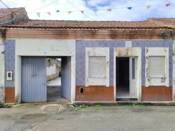 Moradia T3 para Venda em Esgueira