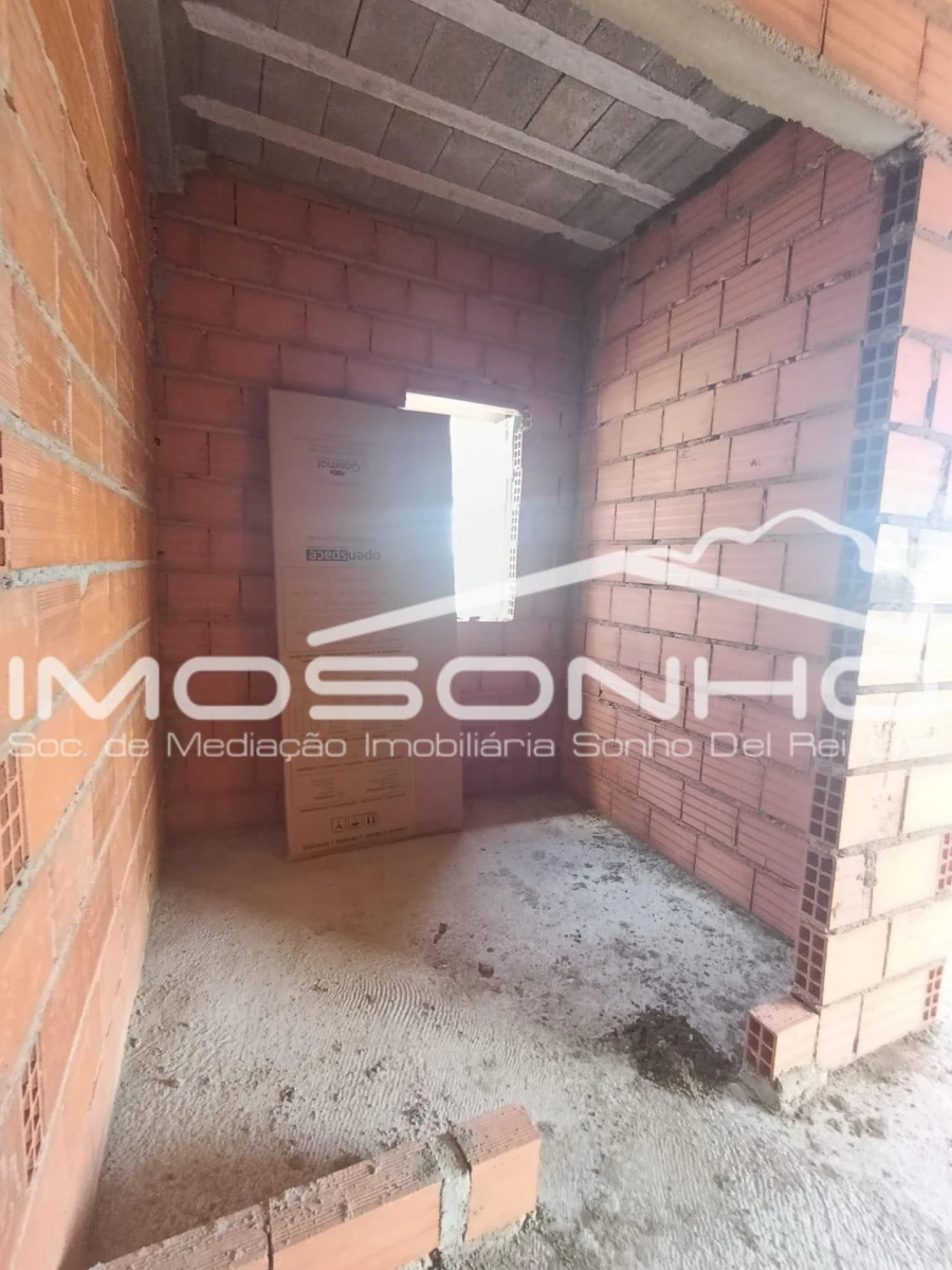 Moradia T2 para Venda em Amor Foto 11
