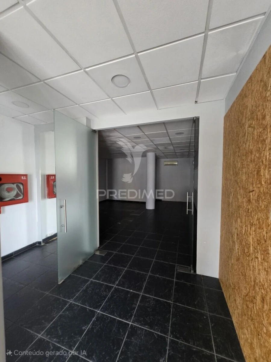 Loja para Venda em Lagares e Figueira Foto 2