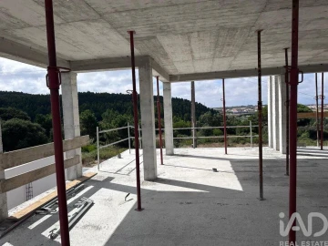 Moradia T4 para Venda em Atouguia da Baleia