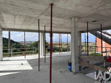 Moradia T4 para Venda em Atouguia da Baleia