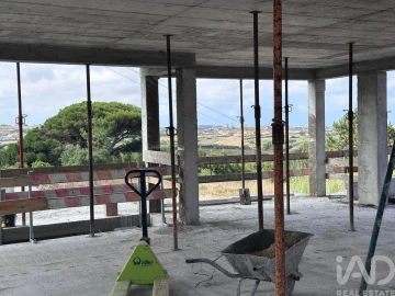 Moradia T4 para Venda em Atouguia da Baleia