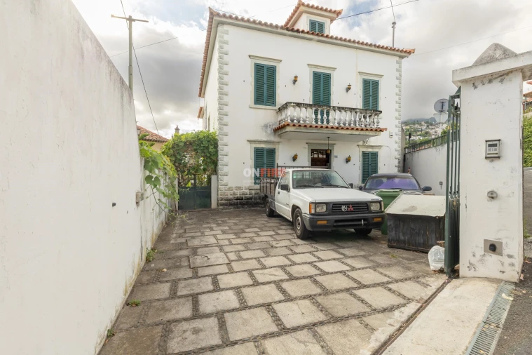 Moradia T7 para Venda em Imaculado Coração de Maria Foto 2