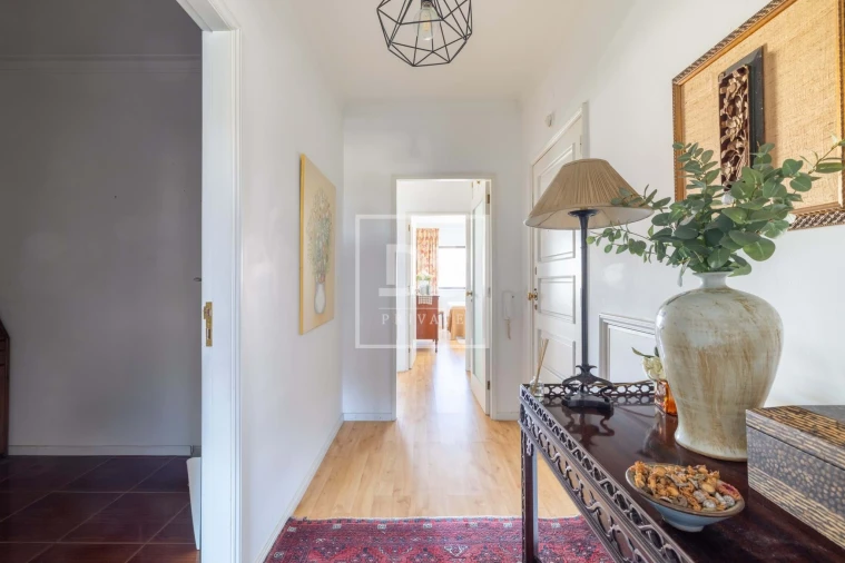 Apartamento T3 para Venda em Vilar de Andorinho Foto 3