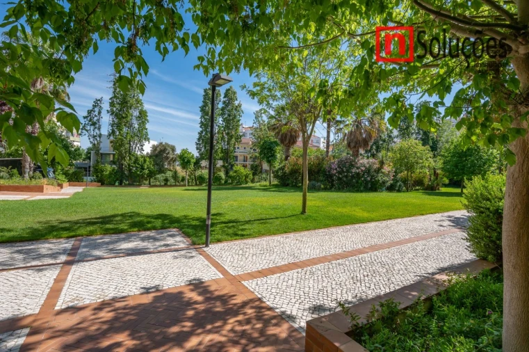 Apartamento T3 para Venda em Póvoa de Santa Iria e Forte da Casa Foto 29