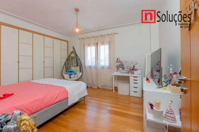 Apartamento T3 para Venda em Póvoa de Santa Iria e Forte da Casa Foto 24