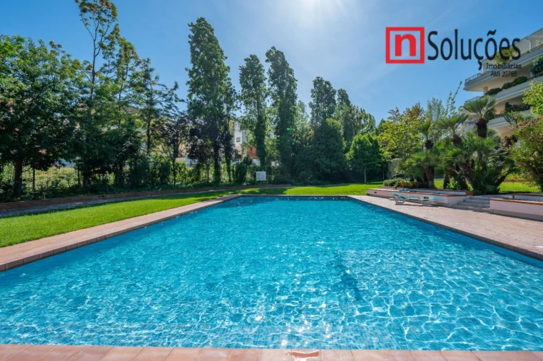 Apartamento T3 para Venda em Póvoa de Santa Iria e Forte da Casa Foto 31