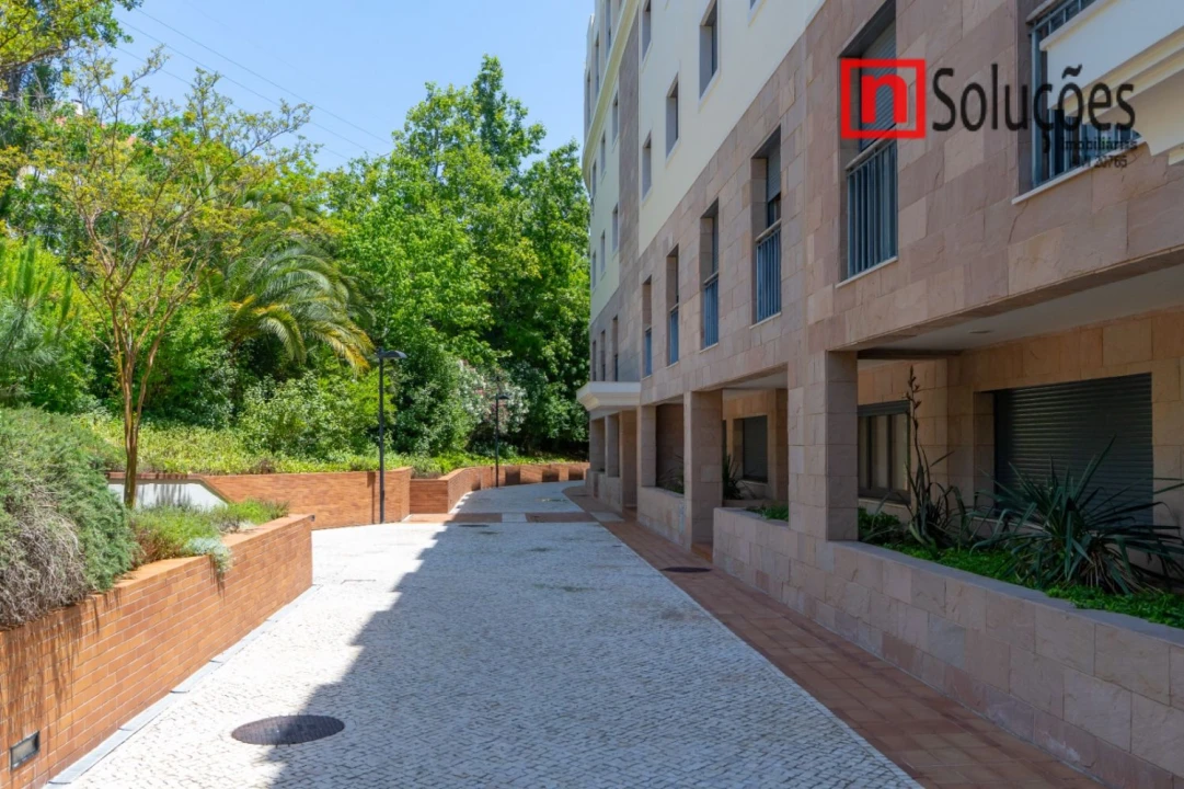 Apartamento T3 para Venda em Póvoa de Santa Iria e Forte da Casa Foto 35