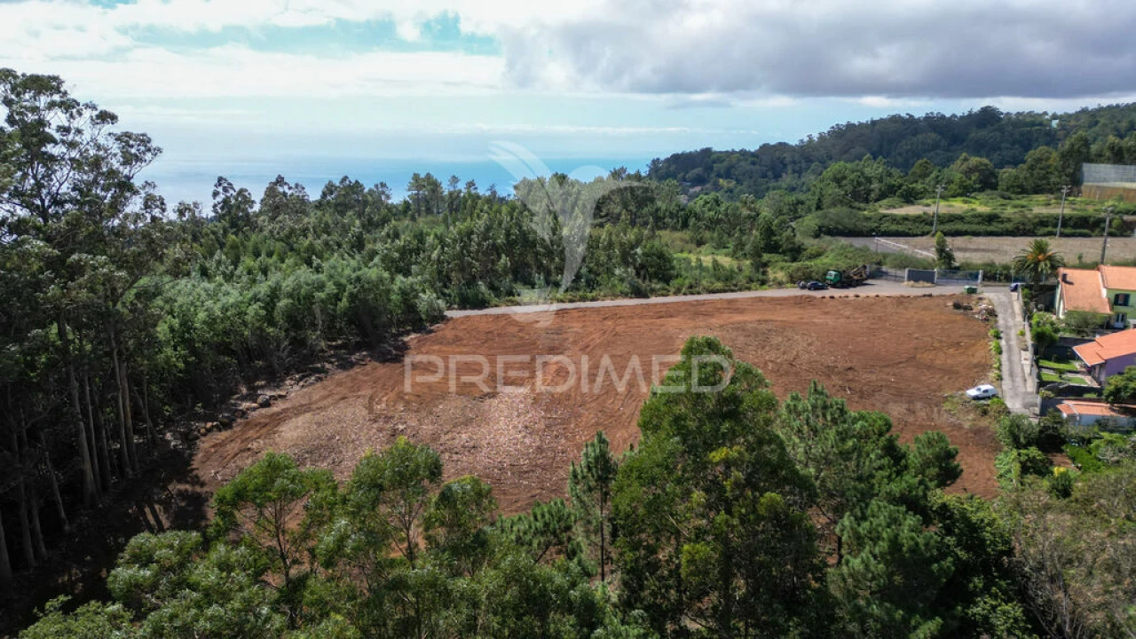 Terreno para Venda em Camacha Foto 5