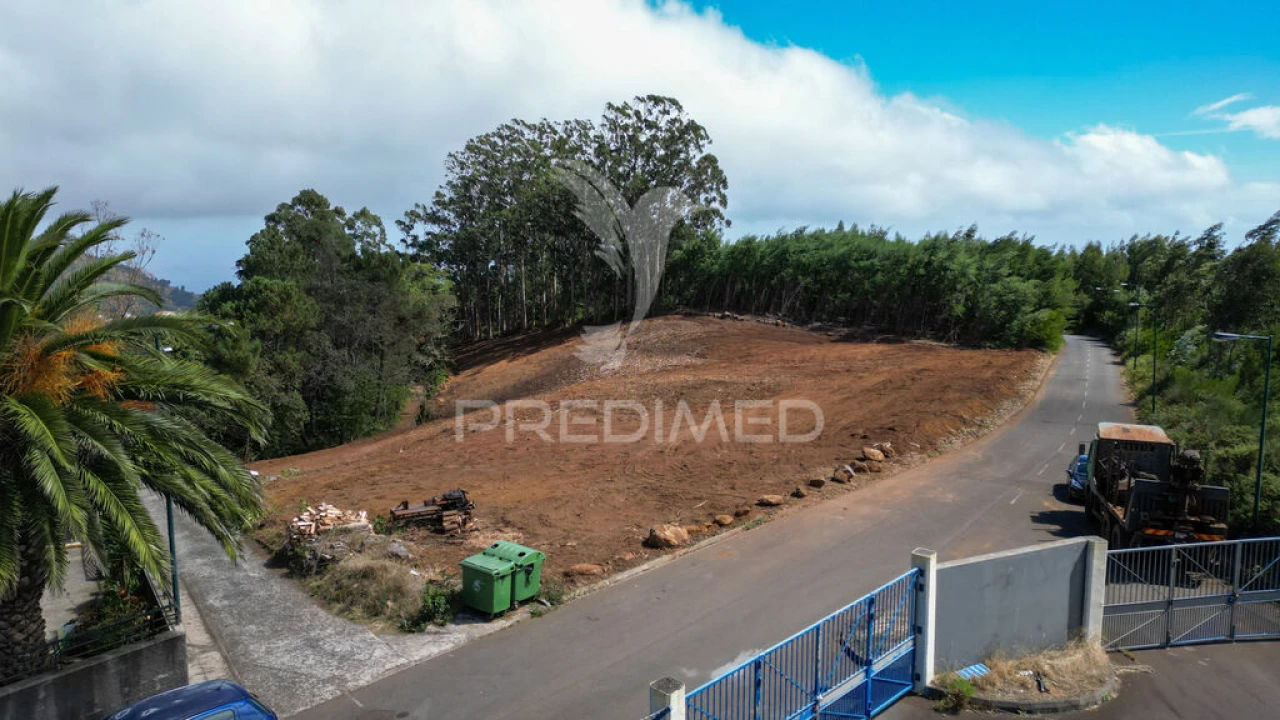 Terreno para Venda em Camacha Foto 7