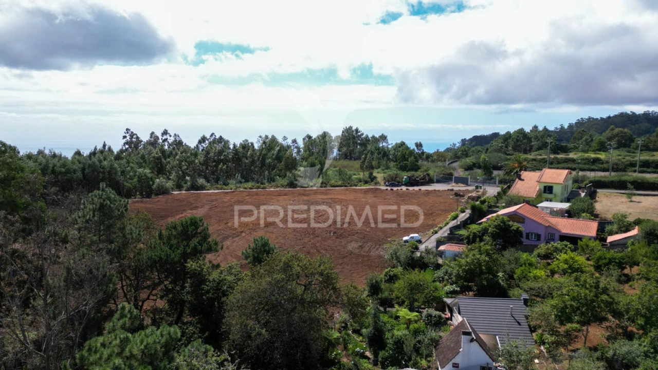 Terreno para Venda em Camacha Foto 10