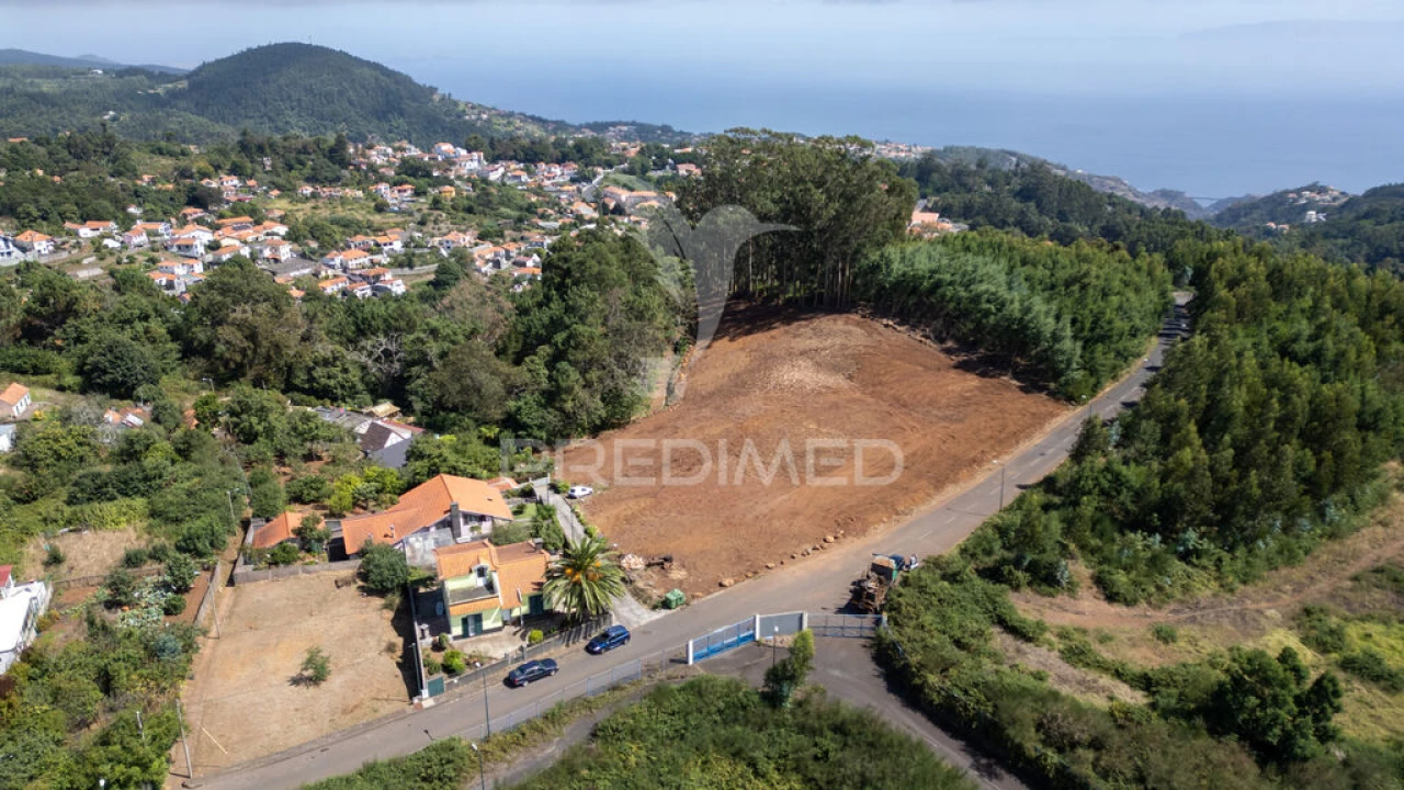 Terreno para Venda em Camacha Foto 6