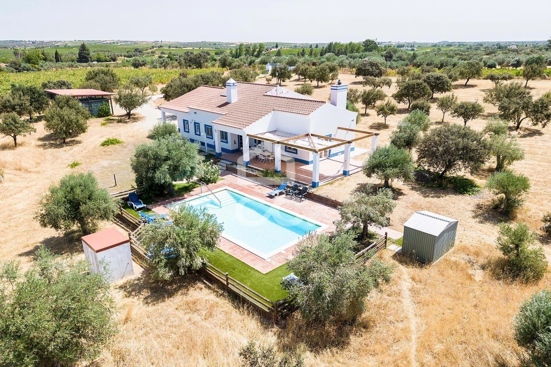 Quinta T4 para Venda em Reguengos de Monsaraz Foto 1