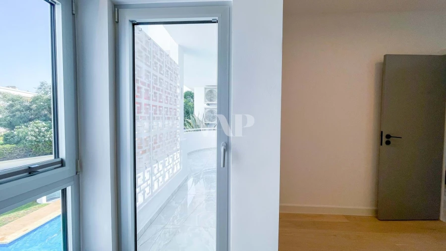 Apartamento T3 para Venda em Quarteira Foto 17