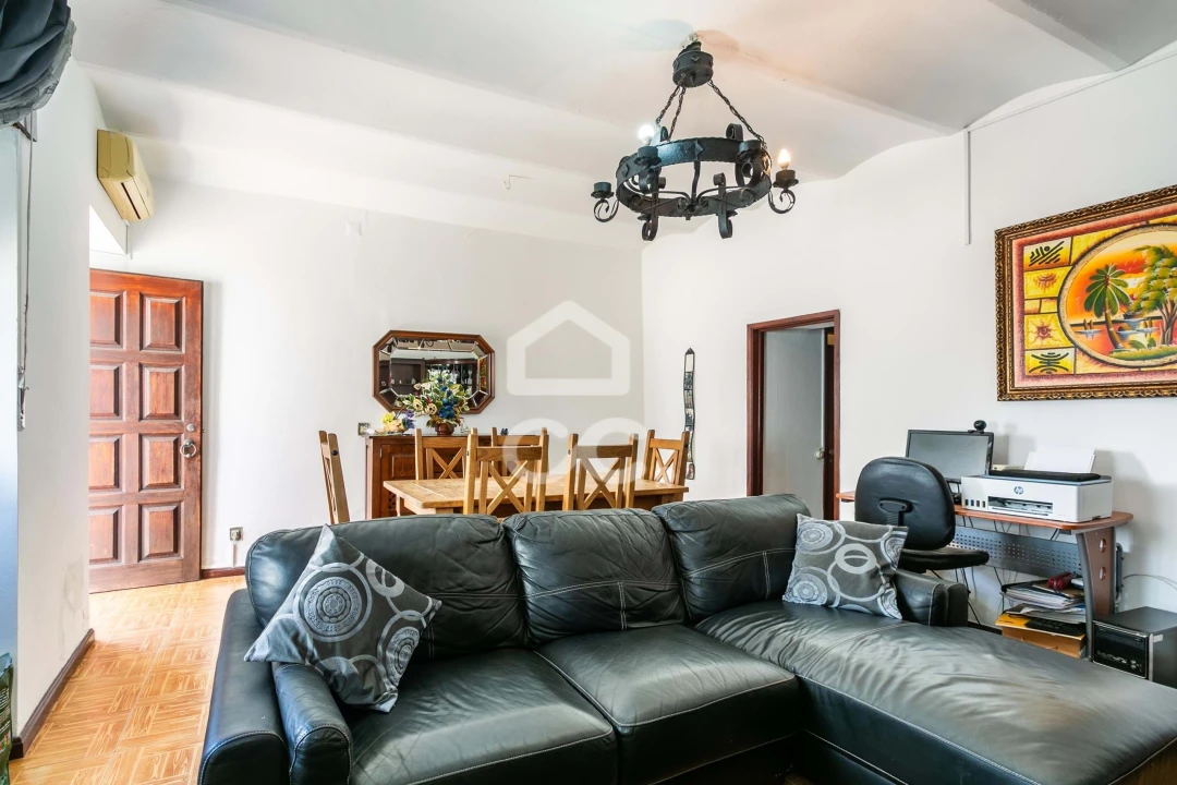 Moradia T2 para Venda em Corval Foto 3