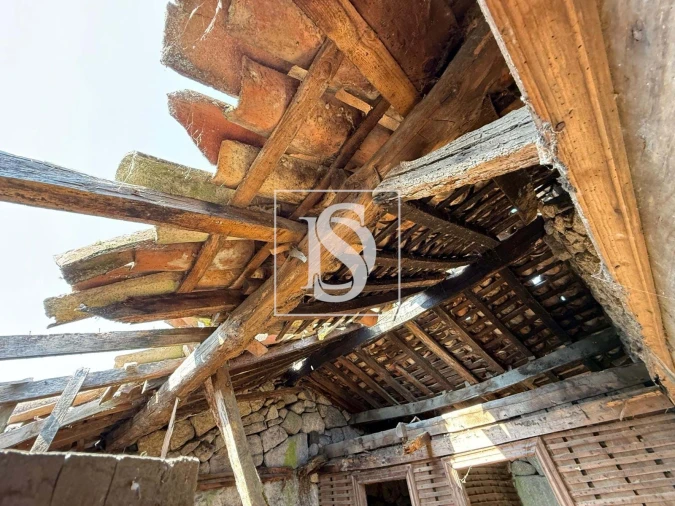 Terreno para Venda em Queirã Foto 4