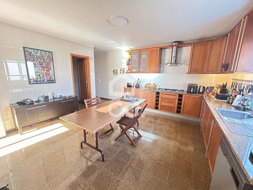 Moradia T5 para Venda em Fajã de Cima Foto 19