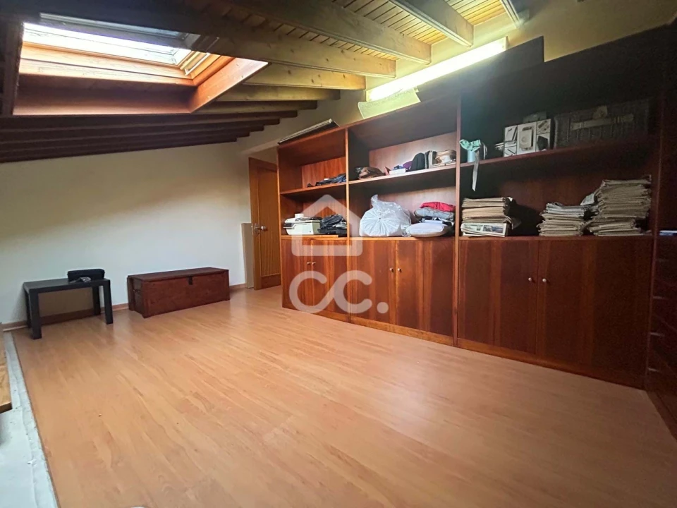 Moradia T5 para Venda em Fajã de Cima Foto 29