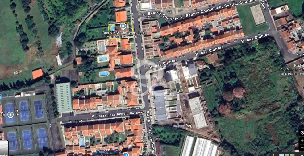 Moradia T5 para Venda em Fajã de Cima Foto 13