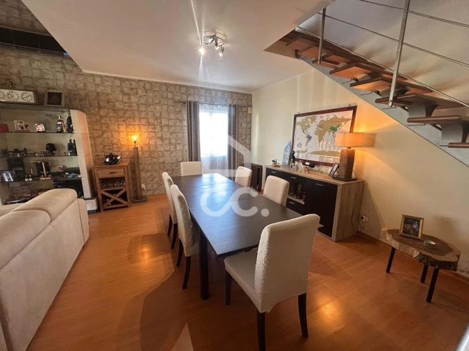 Moradia T5 para Venda em Fajã de Cima Foto 5