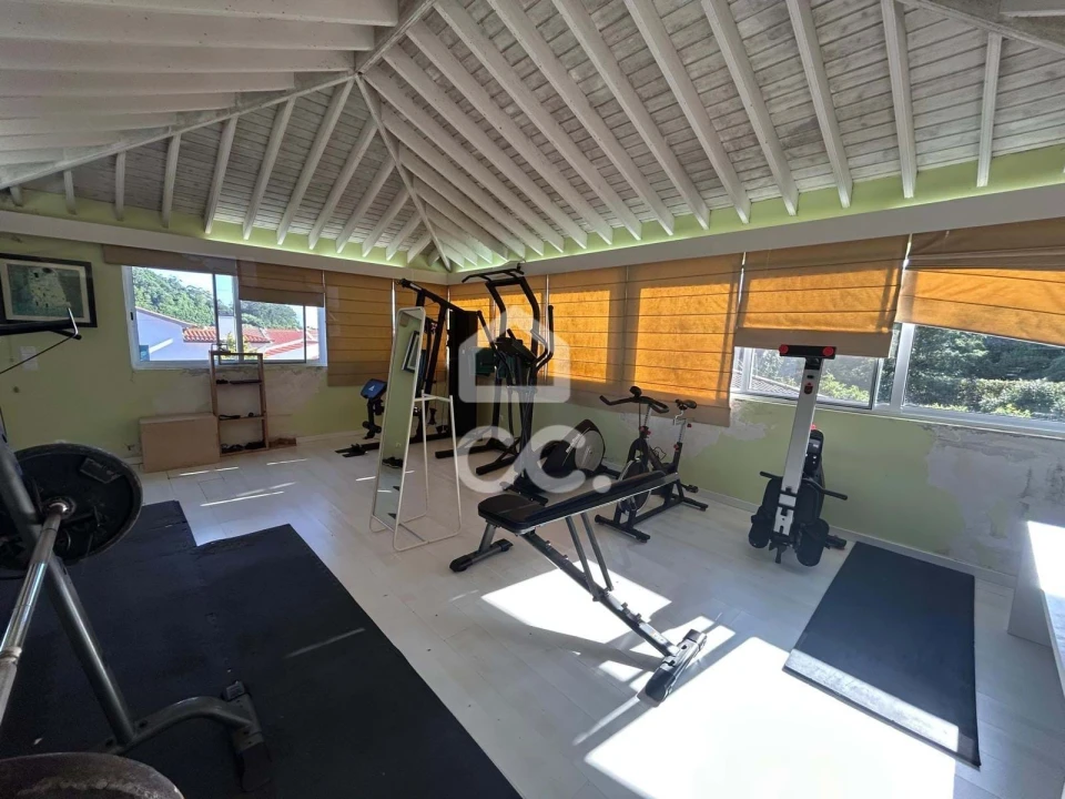 Moradia T5 para Venda em Fajã de Cima Foto 31