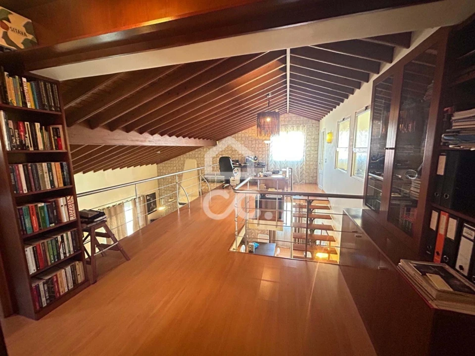 Moradia T5 para Venda em Fajã de Cima Foto 24