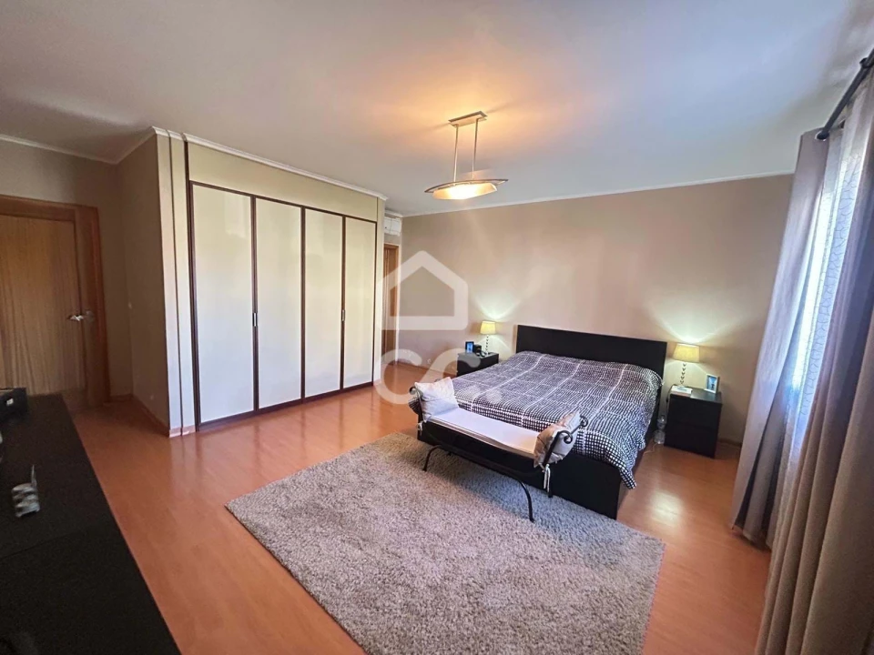 Moradia T5 para Venda em Fajã de Cima Foto 9