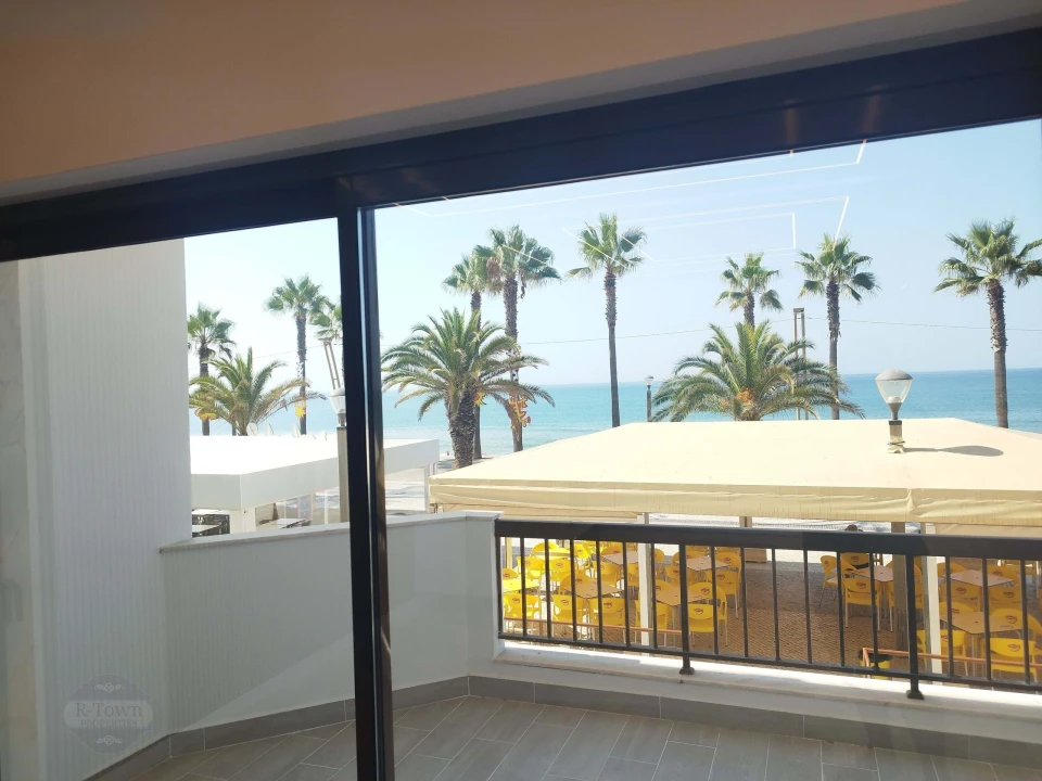Apartamento T3 para Venda em Quarteira Foto 3
