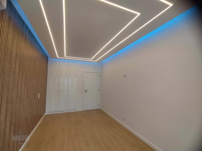 Apartamento T3 para Venda em Quarteira Foto 8