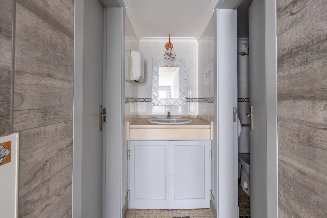 Negócio para Venda em Lagos (São Sebastião e Santa Maria) Foto 10