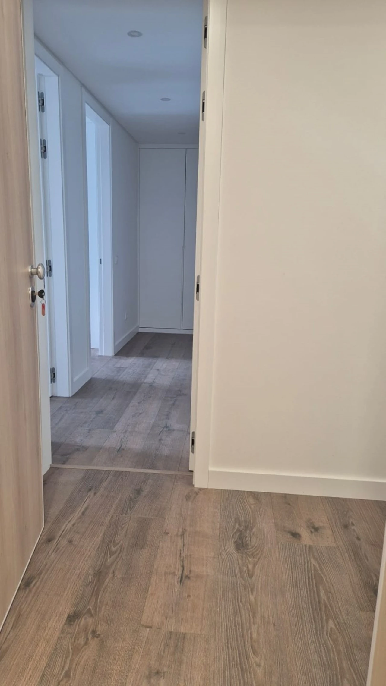 Apartamento T5 para Venda em Laranjeiro e Feijó Foto 2