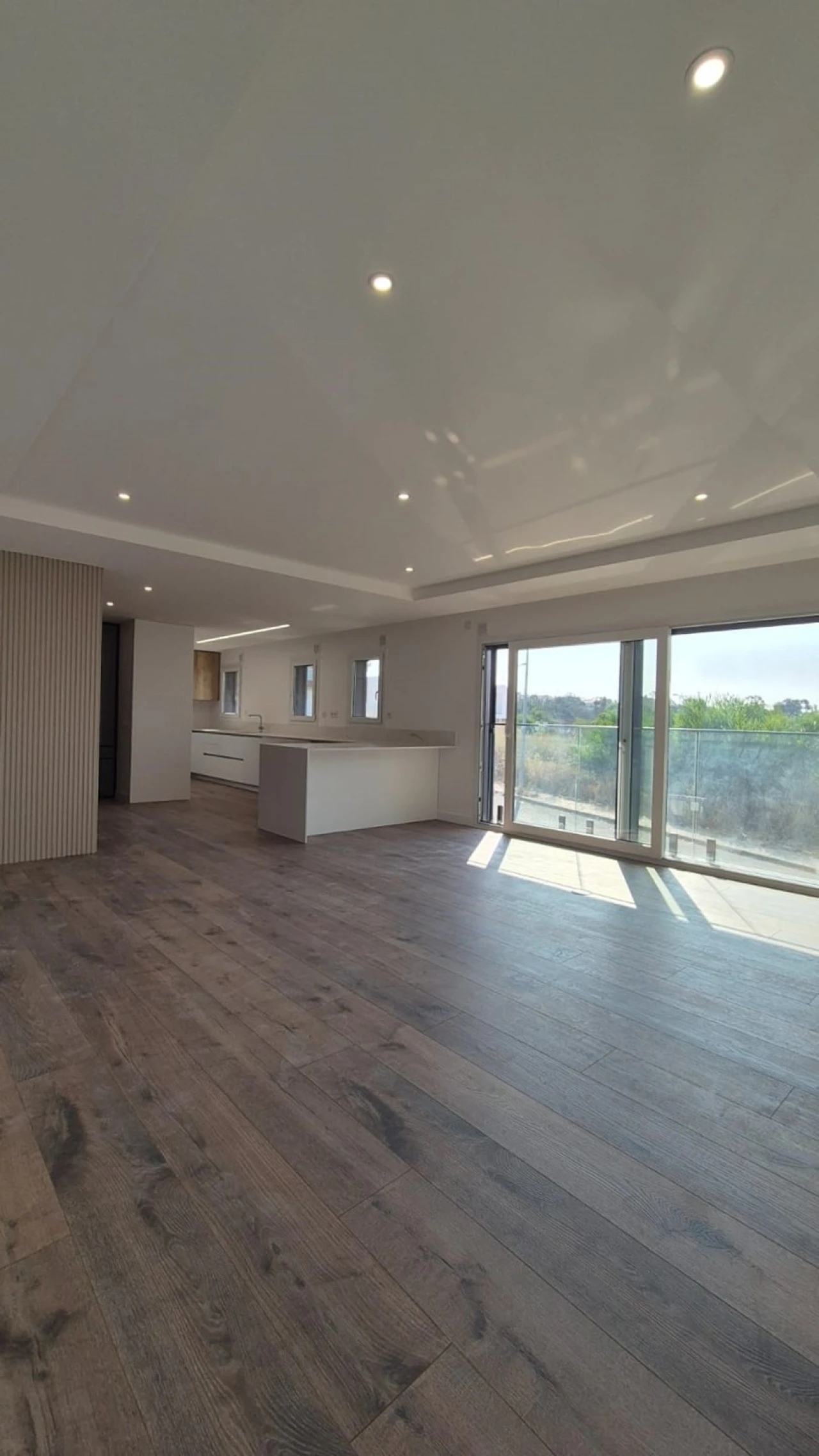 Apartamento T5 para Venda em Laranjeiro e Feijó Foto 19