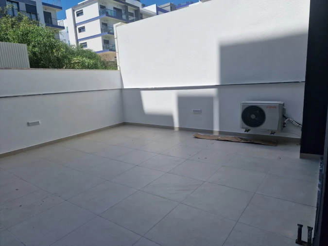 Apartamento T5 para Venda em Laranjeiro e Feijó Foto 9