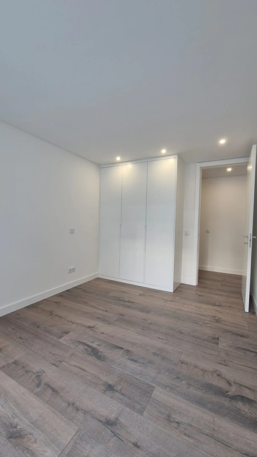 Apartamento T5 para Venda em Laranjeiro e Feijó Foto 8