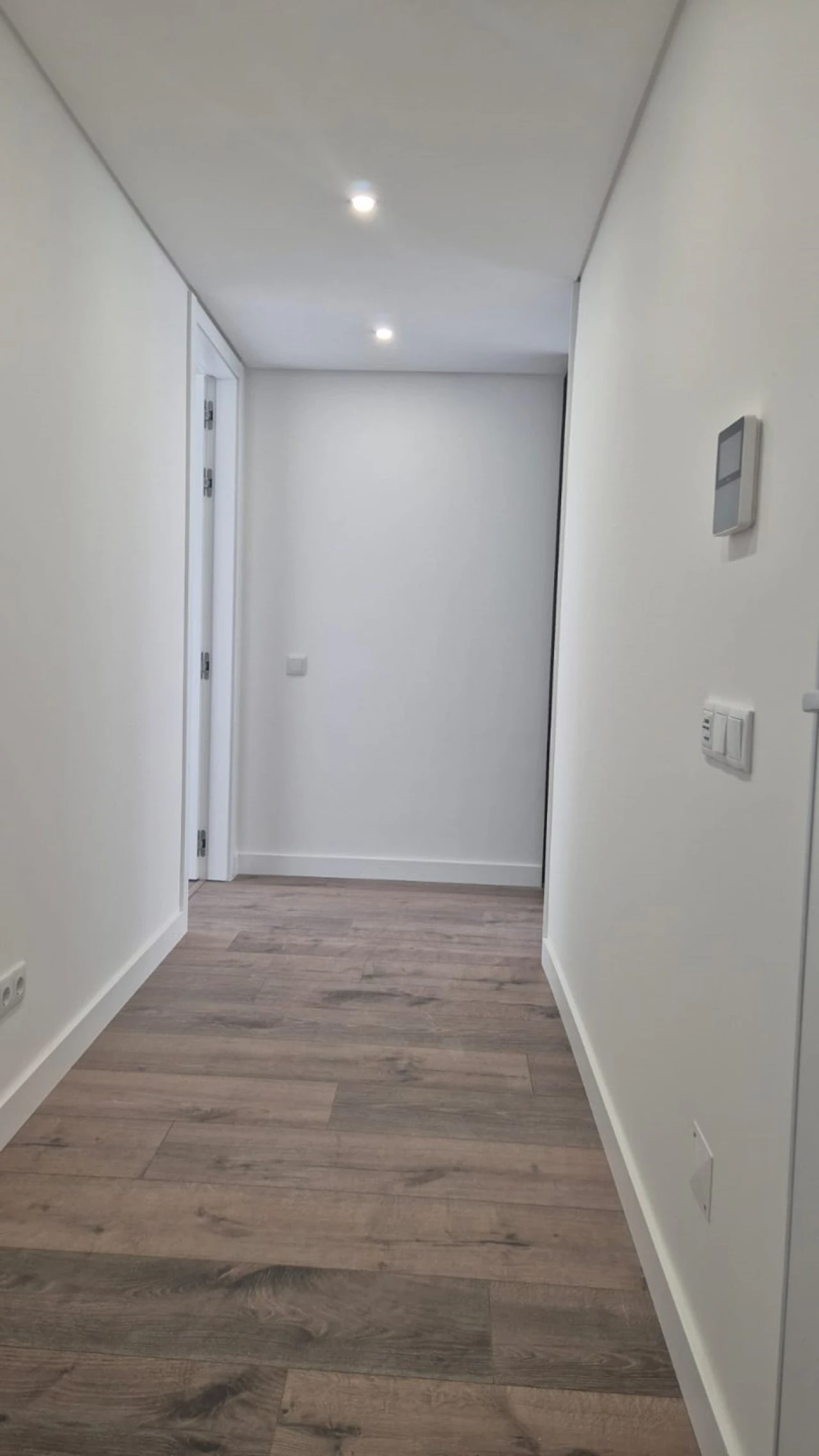 Apartamento T5 para Venda em Laranjeiro e Feijó Foto 3